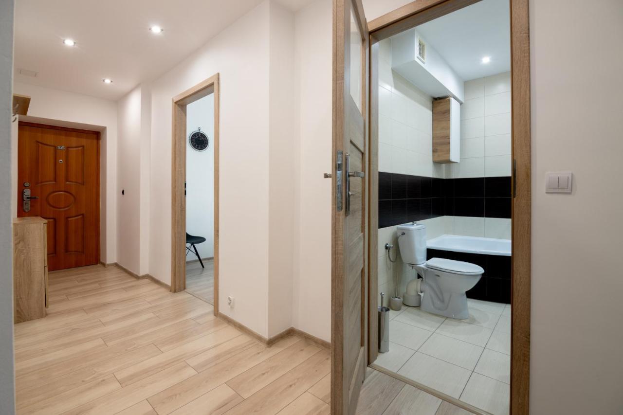 The Soul Of Nowa Huta - Free Garage Apartment