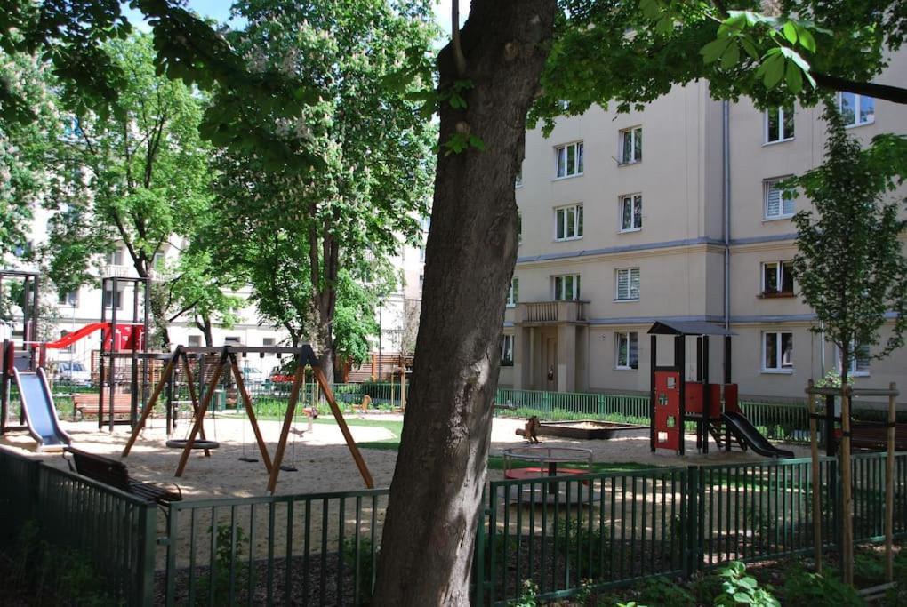 The Soul Of Nowa Huta - Free Garage Apartment